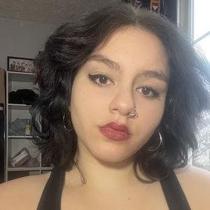 Meet your Posher, Iris